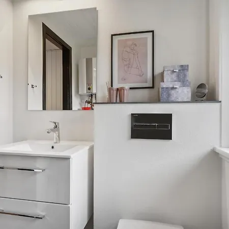 3 Bedroom Nice In *